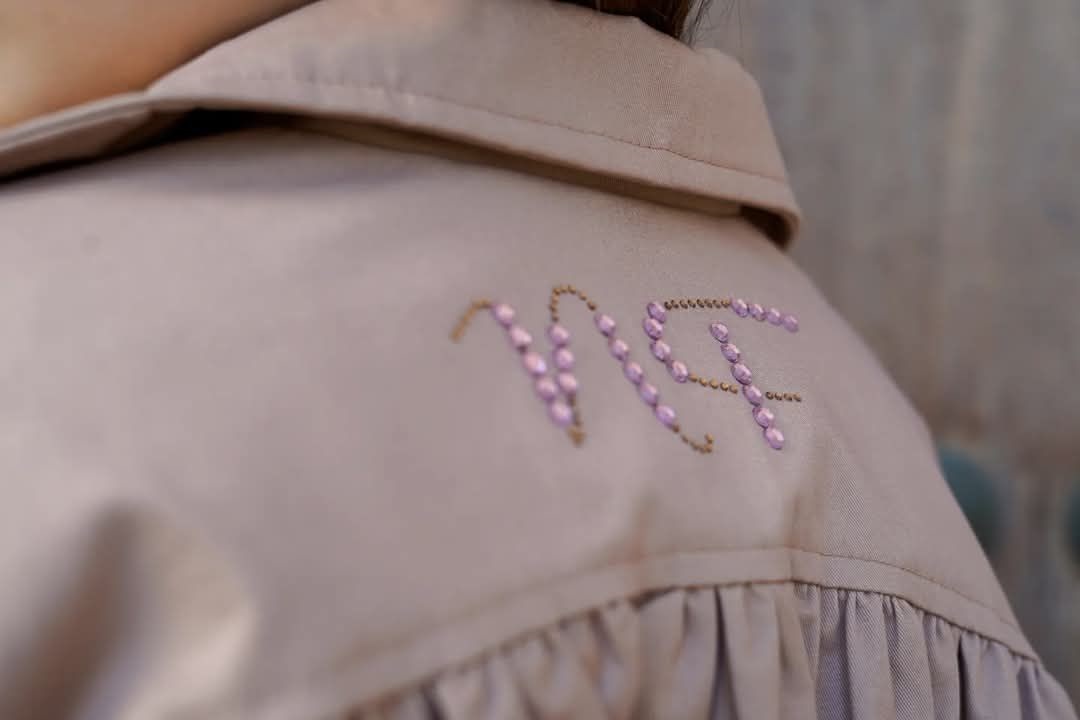 Bomber Camel Versalles Noma Fernández - Imagen 3